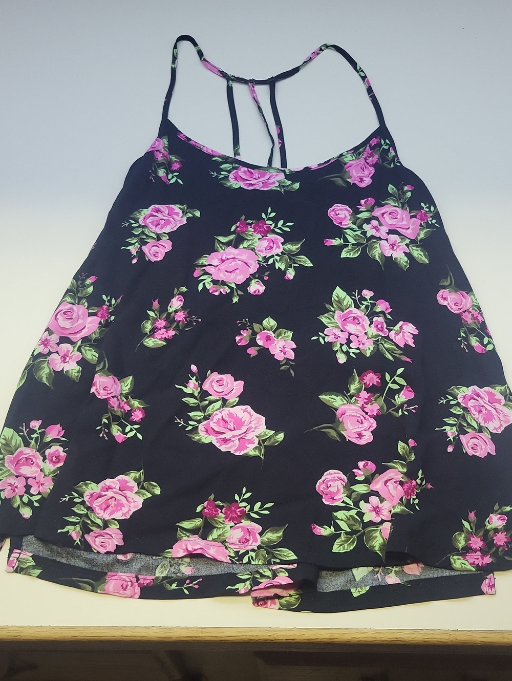 *No Boundaries Black Floral Pink Rose Strappy Camisole
